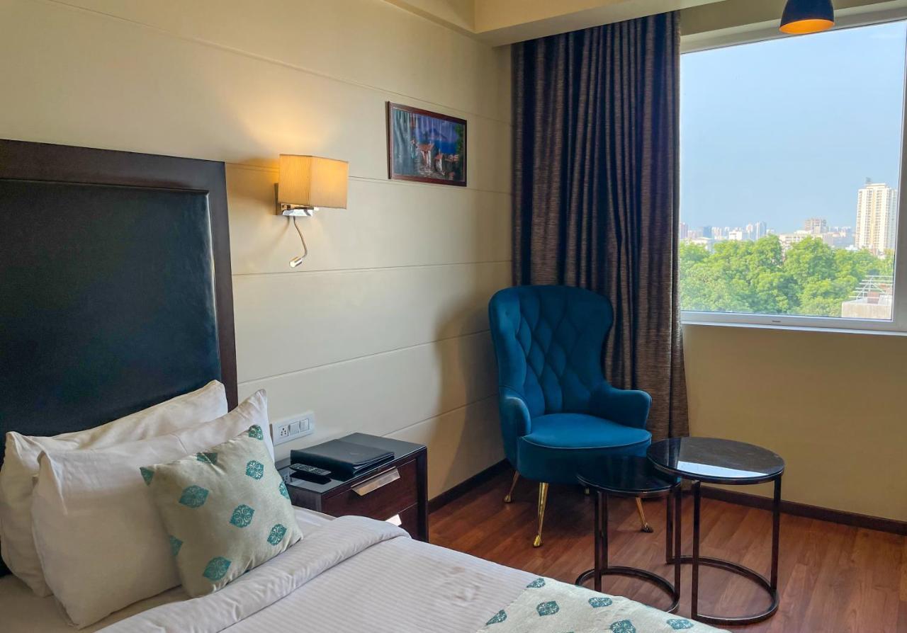 Comfort Hotel Vista Lucknow Buitenkant foto